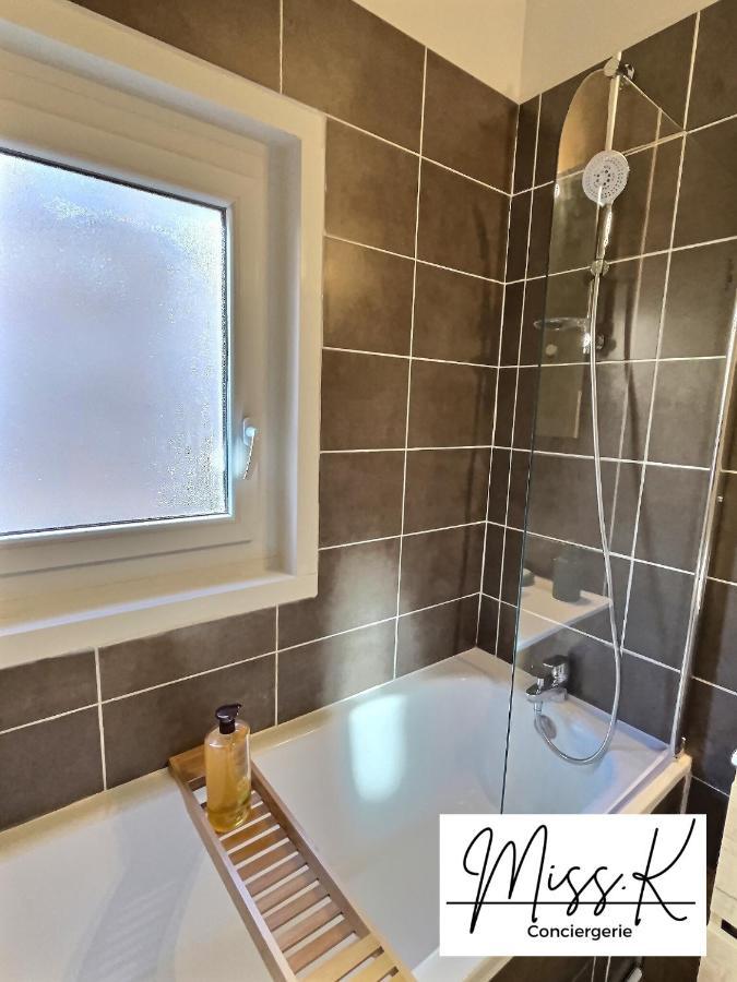 "La Fenetre Sur Le Marche" De Miss.K Conciergerie Apartment ชาตีลง-ซูร์-ชาลาโรนน์ ภายนอก รูปภาพ